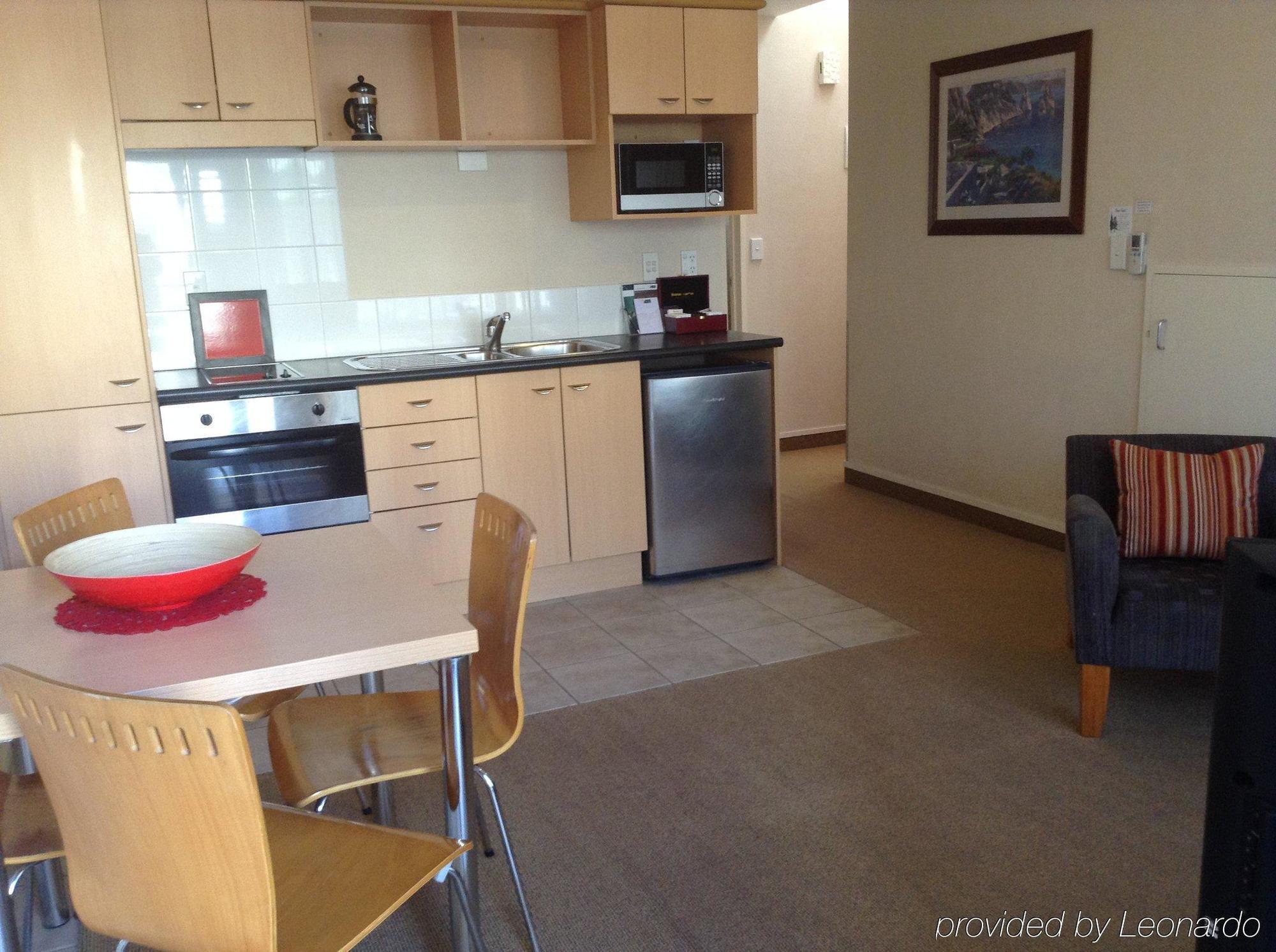 Voyager Aparthotel 4*